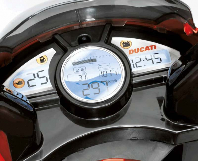 Desmosedici_2.jpg Desmosedici_2.jpg