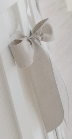 Комплект постельного белья Erbesi Ariel Ovale (Ариэль)  (White/Tortora) для овальных кроваток