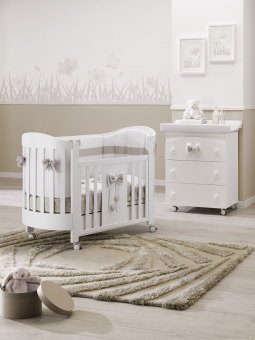 Кроватка Erbesi Lilli Ovale (Лилли овал) белый (white)  матрас в комплекте Кроватка Erbesi Lilli Ovale (Лилли овал) белый (white)  матрас в комплекте