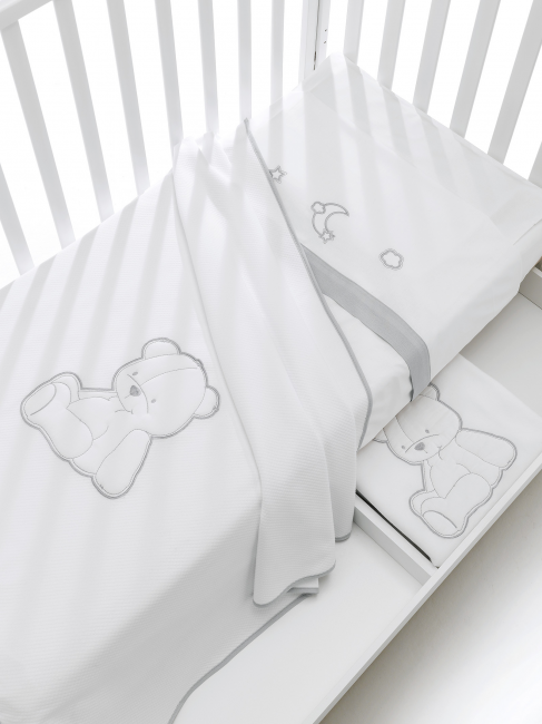 Комплект постельного белья Erbesi Stella (Стелла) белый Комплект постельного белья Erbesi Stella (Стелла) белый